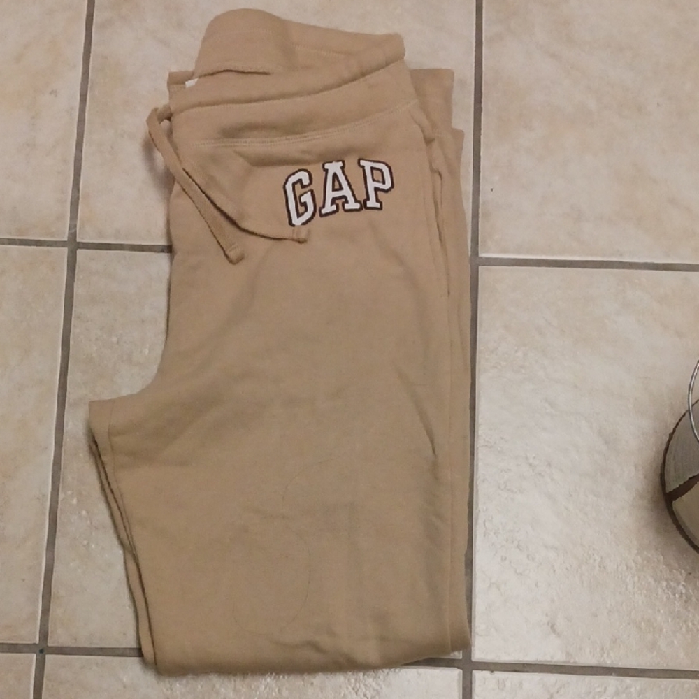 GAP SWEATSUIT BEIGE/TAN